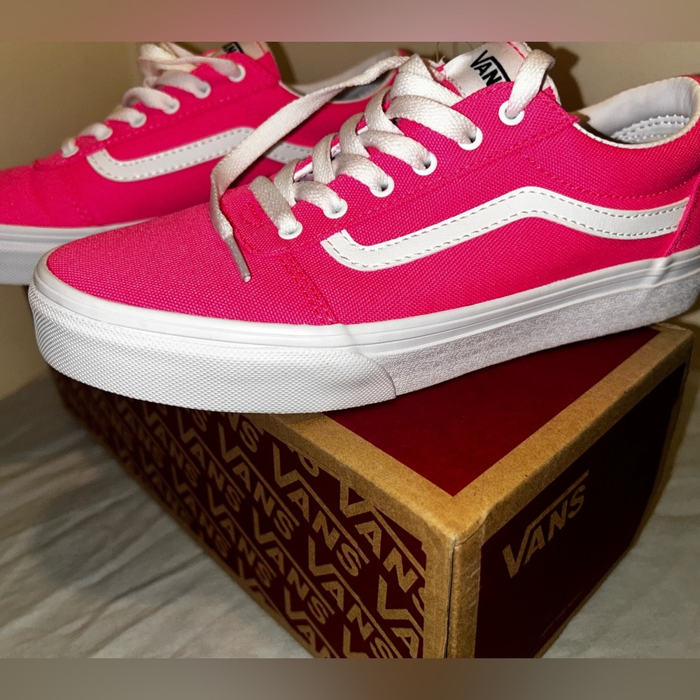 Grade School Vans Ward. Neon pink/white - Picture 5 of 11